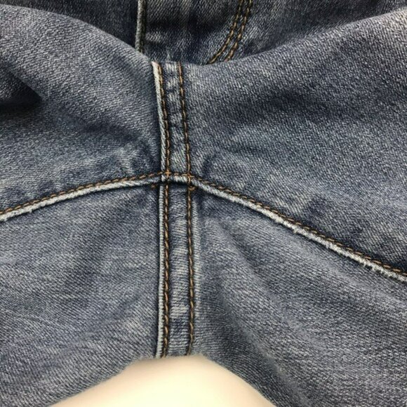 Free People Hi Rise Cropped Jeans EUC - Picture 9 of 11